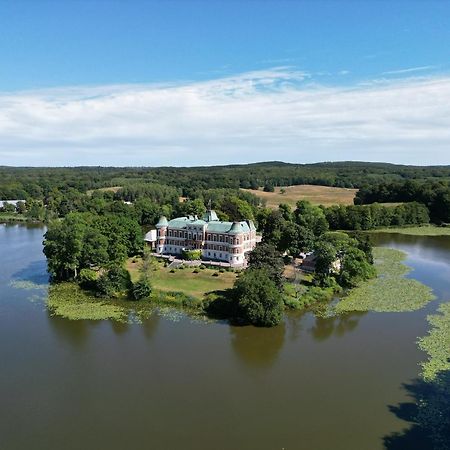 The Norrmans Castle Hotel Genarp Bagian luar foto
